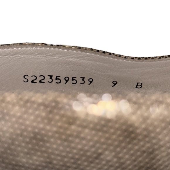 Stuart Weitzman Vintage Metallic Gold Faux Snakeskin Block Kitten Heels - 9 - Picture 13 of 14